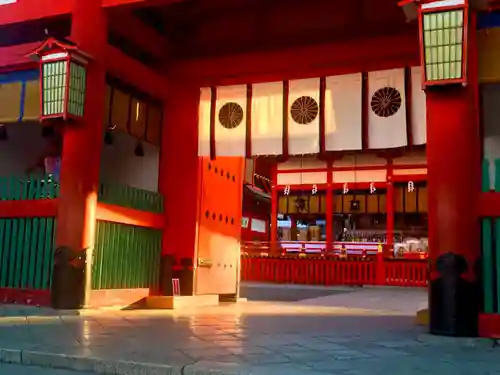 伏見稲荷大社の山門・神門