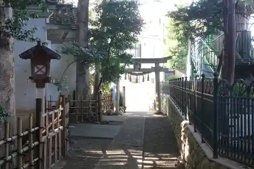 板橋東新町氷川神社の鳥居