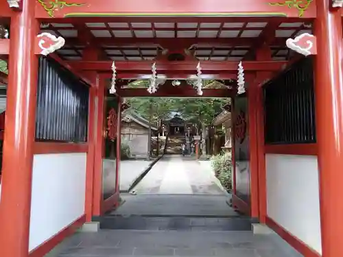 霧島東神社の山門・神門