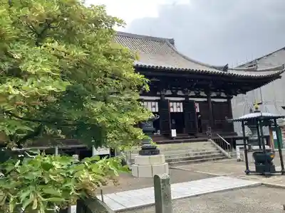 鶴林寺の本殿・本堂