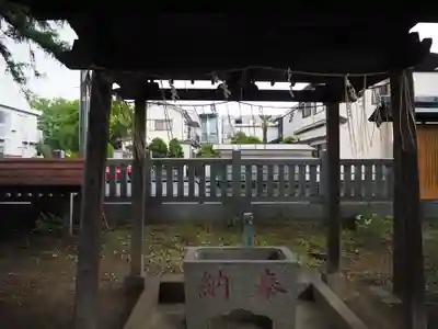 雷神社の手水舎