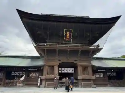 筥崎宮の{uncategorized: "未分類", other: "その他", undefined: "問題あり", building: "その他建物", grave: "お墓", sacred_gate: "鳥居", guardian: "狛犬", statue: "像", buddha: "仏像", history: "歴史", nature: "自然", garden: "庭園", animal: "動物", pagoda: "塔", temizu: "手水舎", mountain_gate: "山門・神門", sanctuary: "本殿・本堂", subordinate: "末社・摂社", art: "芸術", scenery: "景色", jizo: "地蔵", ema: "絵馬", goshuin: "御朱印", omikuji: "おみくじ", items: "授与品その他", amulet: "お守り", goshuincho: "御朱印帳", eats: "食事", festival: "お祭り", votive_dance: "神楽", shichigosan: "七五三参", wedding: "結婚式", experience: "体験その他", initially: "初詣", around: "周辺", anti_infection: "感染症対策"}