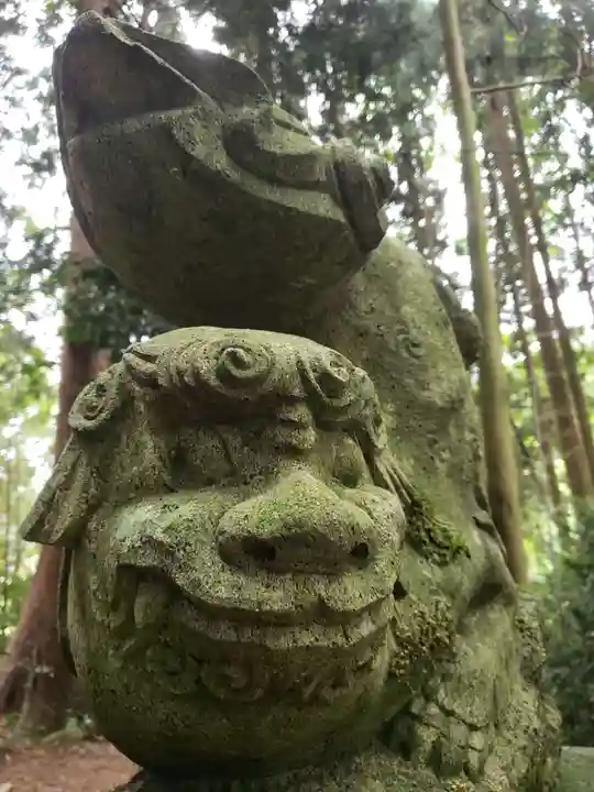 出雲神社の狛犬