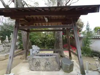 西教寺の手水舎