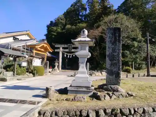 飛鳥坐神社の{uncategorized: "未分類", other: "その他", undefined: "問題あり", building: "その他建物", grave: "お墓", sacred_gate: "鳥居", guardian: "狛犬", statue: "像", buddha: "仏像", history: "歴史", nature: "自然", garden: "庭園", animal: "動物", pagoda: "塔", temizu: "手水舎", mountain_gate: "山門・神門", sanctuary: "本殿・本堂", subordinate: "末社・摂社", art: "芸術", scenery: "景色", jizo: "地蔵", ema: "絵馬", goshuin: "御朱印", omikuji: "おみくじ", items: "授与品その他", amulet: "お守り", goshuincho: "御朱印帳", eats: "食事", festival: "お祭り", votive_dance: "神楽", shichigosan: "七五三参", wedding: "結婚式", experience: "体験その他", initially: "初詣", around: "周辺", anti_infection: "感染症対策"}