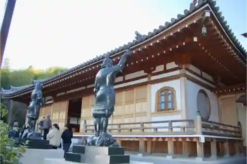 東林寺の本殿・本堂