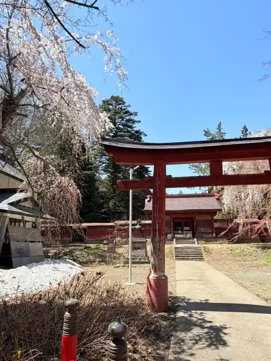 高照神社の{uncategorized: "未分類", other: "その他", undefined: "問題あり", building: "その他建物", grave: "お墓", sacred_gate: "鳥居", guardian: "狛犬", statue: "像", buddha: "仏像", history: "歴史", nature: "自然", garden: "庭園", animal: "動物", pagoda: "塔", temizu: "手水舎", mountain_gate: "山門・神門", sanctuary: "本殿・本堂", subordinate: "末社・摂社", art: "芸術", scenery: "景色", jizo: "地蔵", ema: "絵馬", goshuin: "御朱印", omikuji: "おみくじ", items: "授与品その他", amulet: "お守り", goshuincho: "御朱印帳", eats: "食事", festival: "お祭り", votive_dance: "神楽", shichigosan: "七五三参", wedding: "結婚式", experience: "体験その他", initially: "初詣", around: "周辺", anti_infection: "感染症対策"}