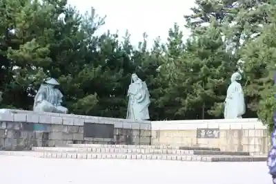 安宅住吉神社の像