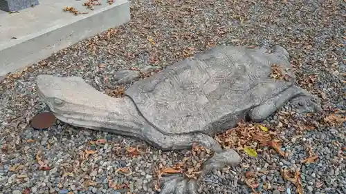 風連神社の像