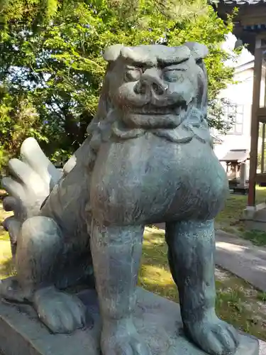 白山神社の狛犬