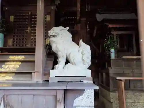 本郷神社の狛犬