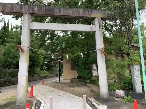 神明社（廿軒家）の鳥居