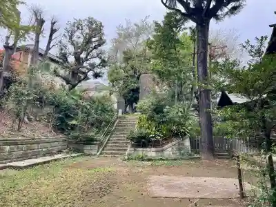 上高田氷川神社の{uncategorized: "未分類", other: "その他", undefined: "問題あり", building: "その他建物", grave: "お墓", sacred_gate: "鳥居", guardian: "狛犬", statue: "像", buddha: "仏像", history: "歴史", nature: "自然", garden: "庭園", animal: "動物", pagoda: "塔", temizu: "手水舎", mountain_gate: "山門・神門", sanctuary: "本殿・本堂", subordinate: "末社・摂社", art: "芸術", scenery: "景色", jizo: "地蔵", ema: "絵馬", goshuin: "御朱印", omikuji: "おみくじ", items: "授与品その他", amulet: "お守り", goshuincho: "御朱印帳", eats: "食事", festival: "お祭り", votive_dance: "神楽", shichigosan: "七五三参", wedding: "結婚式", experience: "体験その他", initially: "初詣", around: "周辺", anti_infection: "感染症対策"}