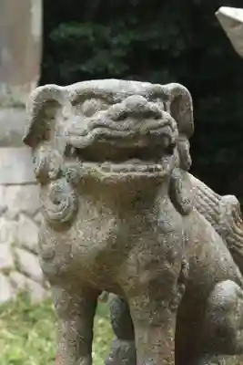 宇部護国神社の狛犬