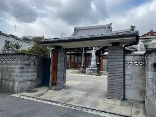 霊山寺の本殿・本堂