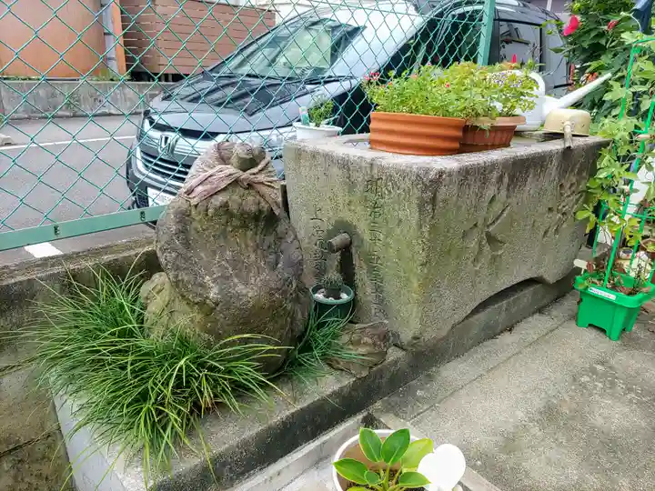 淳徳寺の手水舎