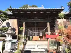 石薬師寺の本殿