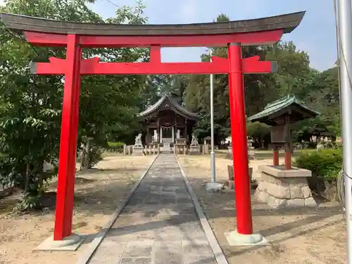 神明社の鳥居