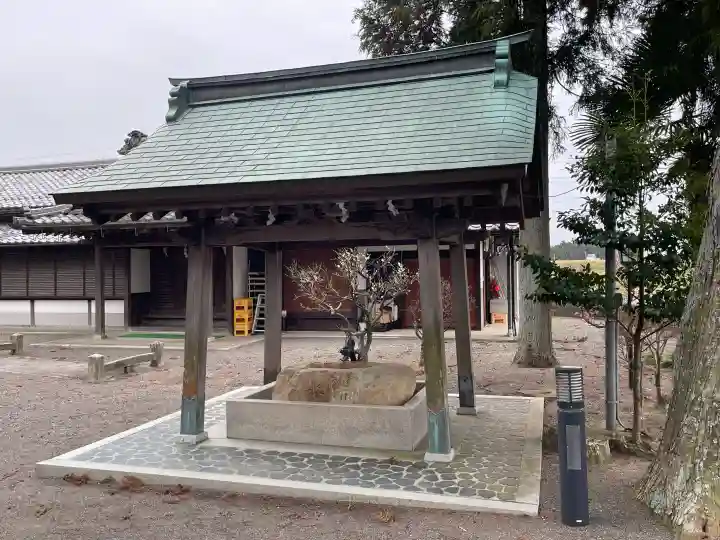 總社神社の{uncategorized: "未分類", other: "その他", undefined: "問題あり", building: "その他建物", grave: "お墓", sacred_gate: "鳥居", guardian: "狛犬", statue: "像", buddha: "仏像", history: "歴史", nature: "自然", garden: "庭園", animal: "動物", pagoda: "塔", temizu: "手水舎", mountain_gate: "山門・神門", sanctuary: "本殿・本堂", subordinate: "末社・摂社", art: "芸術", scenery: "景色", jizo: "地蔵", ema: "絵馬", goshuin: "御朱印", omikuji: "おみくじ", items: "授与品その他", amulet: "お守り", goshuincho: "御朱印帳", eats: "食事", festival: "お祭り", votive_dance: "神楽", shichigosan: "七五三参", wedding: "結婚式", experience: "体験その他", initially: "初詣", around: "周辺", anti_infection: "感染症対策"}