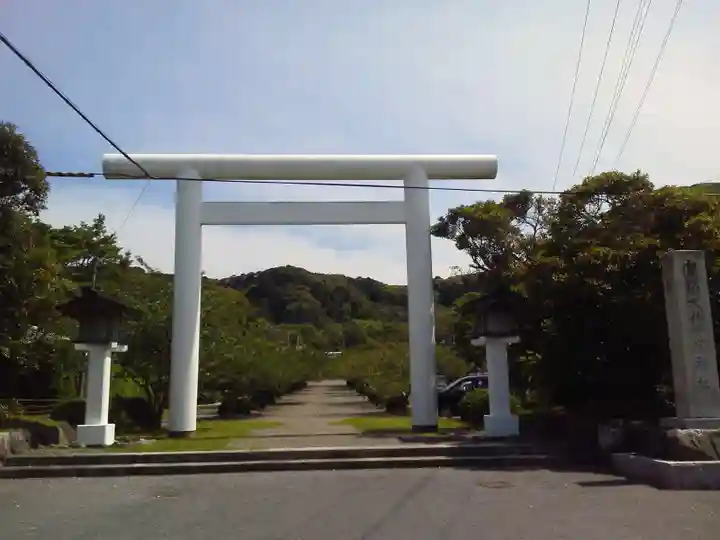 安房神社の鳥居