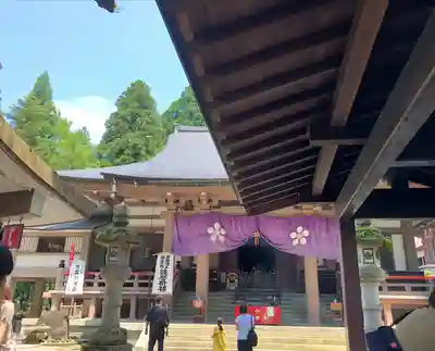 日石寺の本殿・本堂