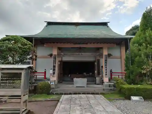 種間寺の本殿