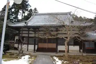 吸湖山　青岸寺の本殿・本堂