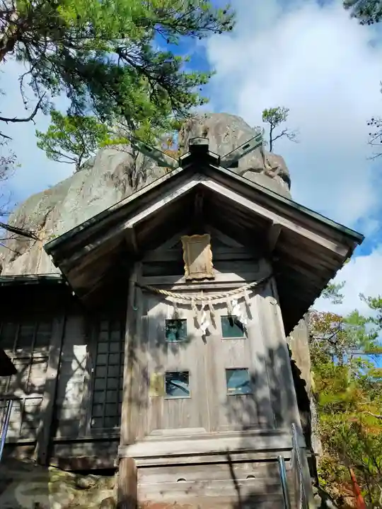 山津見神社の本殿・本堂