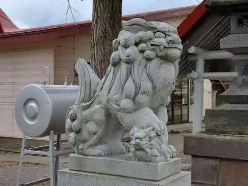 納内神社の狛犬