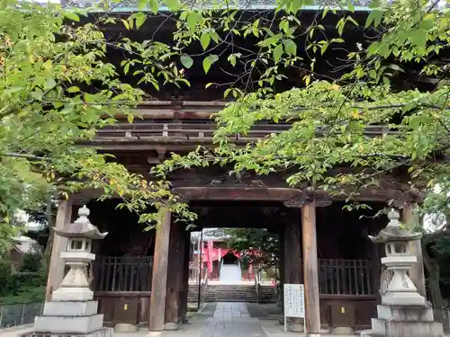 笠覆寺 (笠寺観音)の山門・神門