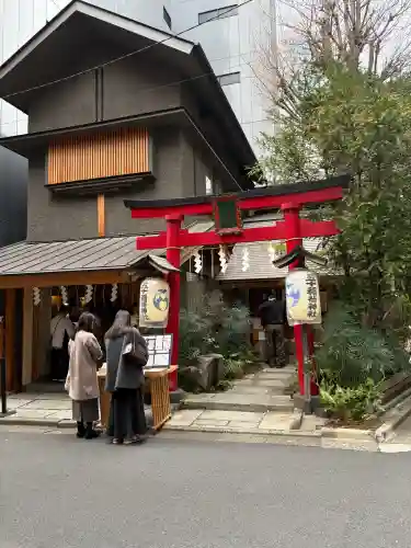 五十稲荷神社(栄寿稲荷神社)の{uncategorized: "未分類", other: "その他", undefined: "問題あり", building: "その他建物", grave: "お墓", sacred_gate: "鳥居", guardian: "狛犬", statue: "像", buddha: "仏像", history: "歴史", nature: "自然", garden: "庭園", animal: "動物", pagoda: "塔", temizu: "手水舎", mountain_gate: "山門・神門", sanctuary: "本殿・本堂", subordinate: "末社・摂社", art: "芸術", scenery: "景色", jizo: "地蔵", ema: "絵馬", goshuin: "御朱印", omikuji: "おみくじ", items: "授与品その他", amulet: "お守り", goshuincho: "御朱印帳", eats: "食事", festival: "お祭り", votive_dance: "神楽", shichigosan: "七五三参", wedding: "結婚式", experience: "体験その他", initially: "初詣", around: "周辺", anti_infection: "感染症対策"}