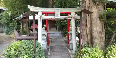 西窪稲荷神社の末社・摂社