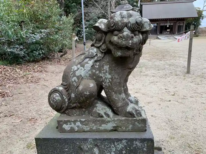 飯野神社の狛犬