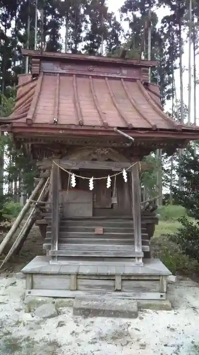 鹿嶋三嶋神社の末社・摂社