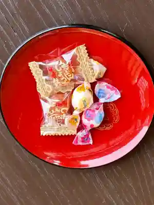 豊受稲荷本宮の{uncategorized: "未分類", other: "その他", undefined: "問題あり", building: "その他建物", grave: "お墓", sacred_gate: "鳥居", guardian: "狛犬", statue: "像", buddha: "仏像", history: "歴史", nature: "自然", garden: "庭園", animal: "動物", pagoda: "塔", temizu: "手水舎", mountain_gate: "山門・神門", sanctuary: "本殿・本堂", subordinate: "末社・摂社", art: "芸術", scenery: "景色", jizo: "地蔵", ema: "絵馬", goshuin: "御朱印", omikuji: "おみくじ", items: "授与品その他", amulet: "お守り", goshuincho: "御朱印帳", eats: "食事", festival: "お祭り", votive_dance: "神楽", shichigosan: "七五三参", wedding: "結婚式", experience: "体験その他", initially: "初詣", around: "周辺", anti_infection: "感染症対策"}