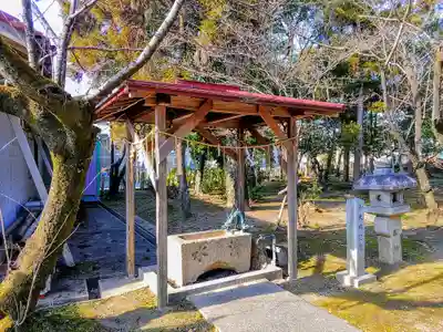 津島社（草平新田）の手水舎