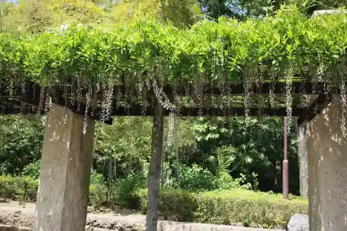 玉敷神社の庭園