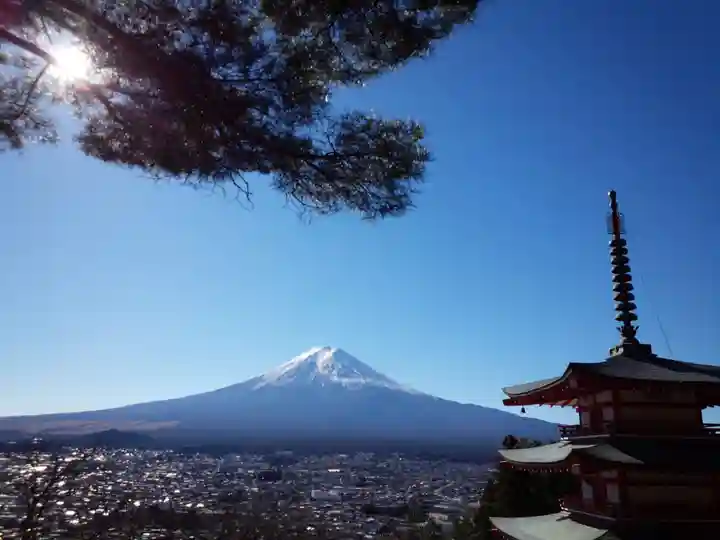 新倉富士浅間神社の景色