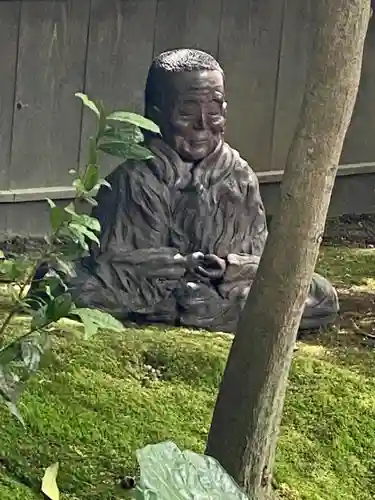 霊源院（建仁寺塔頭）の像