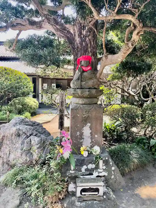 極楽寺(霊鷲山感應院極楽律寺)の地蔵