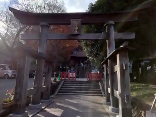 高尾山麓氷川神社の鳥居