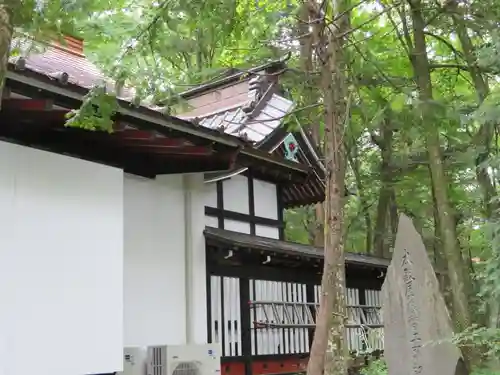 新屋山神社の本殿