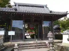 櫟野寺の山門