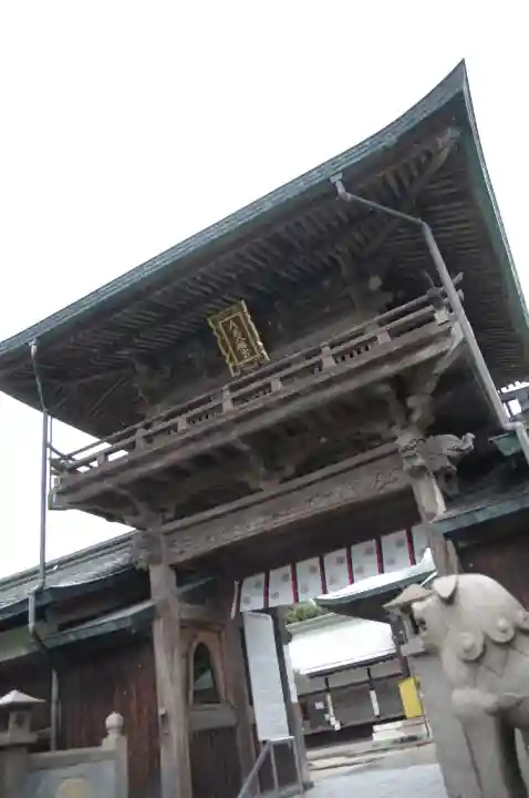 彦島八幡宮の{uncategorized: "未分類", other: "その他", undefined: "問題あり", building: "その他建物", grave: "お墓", sacred_gate: "鳥居", guardian: "狛犬", statue: "像", buddha: "仏像", history: "歴史", nature: "自然", garden: "庭園", animal: "動物", pagoda: "塔", temizu: "手水舎", mountain_gate: "山門・神門", sanctuary: "本殿・本堂", subordinate: "末社・摂社", art: "芸術", scenery: "景色", jizo: "地蔵", ema: "絵馬", goshuin: "御朱印", omikuji: "おみくじ", items: "授与品その他", amulet: "お守り", goshuincho: "御朱印帳", eats: "食事", festival: "お祭り", votive_dance: "神楽", shichigosan: "七五三参", wedding: "結婚式", experience: "体験その他", initially: "初詣", around: "周辺", anti_infection: "感染症対策"}