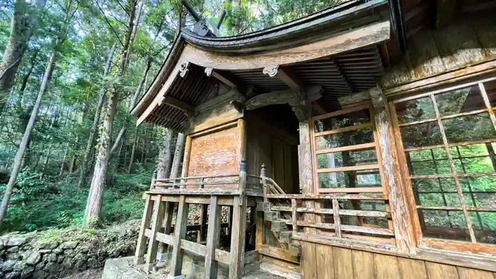 滝尻王子宮十郷神社の本殿・本堂