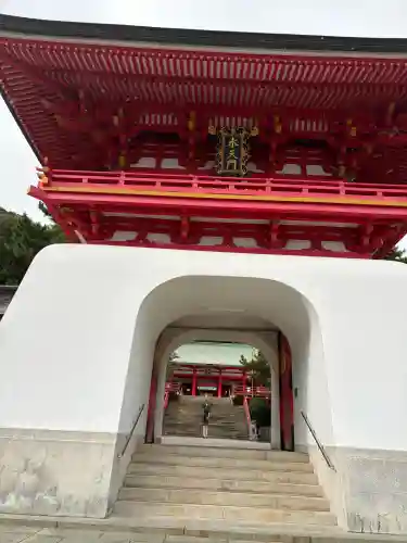 赤間神宮の{uncategorized: "未分類", other: "その他", undefined: "問題あり", building: "その他建物", grave: "お墓", sacred_gate: "鳥居", guardian: "狛犬", statue: "像", buddha: "仏像", history: "歴史", nature: "自然", garden: "庭園", animal: "動物", pagoda: "塔", temizu: "手水舎", mountain_gate: "山門・神門", sanctuary: "本殿・本堂", subordinate: "末社・摂社", art: "芸術", scenery: "景色", jizo: "地蔵", ema: "絵馬", goshuin: "御朱印", omikuji: "おみくじ", items: "授与品その他", amulet: "お守り", goshuincho: "御朱印帳", eats: "食事", festival: "お祭り", votive_dance: "神楽", shichigosan: "七五三参", wedding: "結婚式", experience: "体験その他", initially: "初詣", around: "周辺", anti_infection: "感染症対策"}