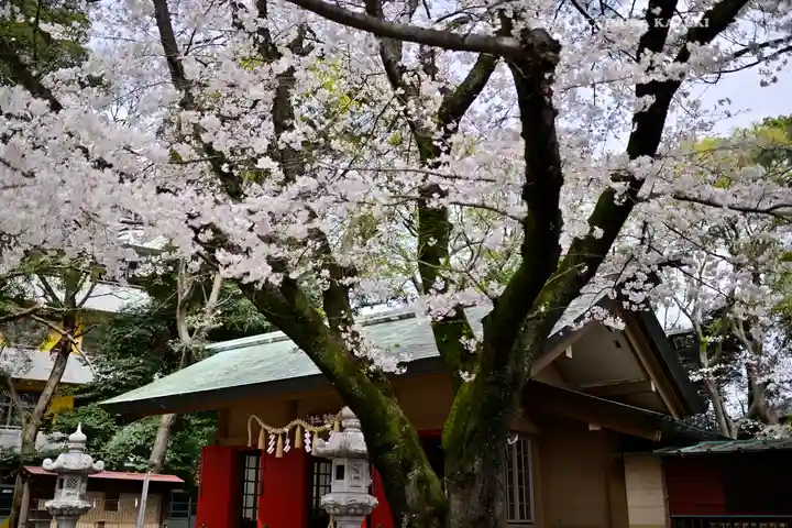 前原御嶽神社の本殿・本堂
