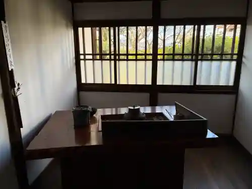 光明院（光明禅院）の{uncategorized: "未分類", other: "その他", undefined: "問題あり", building: "その他建物", grave: "お墓", sacred_gate: "鳥居", guardian: "狛犬", statue: "像", buddha: "仏像", history: "歴史", nature: "自然", garden: "庭園", animal: "動物", pagoda: "塔", temizu: "手水舎", mountain_gate: "山門・神門", sanctuary: "本殿・本堂", subordinate: "末社・摂社", art: "芸術", scenery: "景色", jizo: "地蔵", ema: "絵馬", goshuin: "御朱印", omikuji: "おみくじ", items: "授与品その他", amulet: "お守り", goshuincho: "御朱印帳", eats: "食事", festival: "お祭り", votive_dance: "神楽", shichigosan: "七五三参", wedding: "結婚式", experience: "体験その他", initially: "初詣", around: "周辺", anti_infection: "感染症対策"}