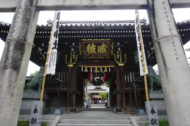 櫛田神社の山門・神門
