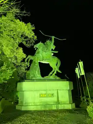 芝生八幡神社の{uncategorized: "未分類", other: "その他", undefined: "問題あり", building: "その他建物", grave: "お墓", sacred_gate: "鳥居", guardian: "狛犬", statue: "像", buddha: "仏像", history: "歴史", nature: "自然", garden: "庭園", animal: "動物", pagoda: "塔", temizu: "手水舎", mountain_gate: "山門・神門", sanctuary: "本殿・本堂", subordinate: "末社・摂社", art: "芸術", scenery: "景色", jizo: "地蔵", ema: "絵馬", goshuin: "御朱印", omikuji: "おみくじ", items: "授与品その他", amulet: "お守り", goshuincho: "御朱印帳", eats: "食事", festival: "お祭り", votive_dance: "神楽", shichigosan: "七五三参", wedding: "結婚式", experience: "体験その他", initially: "初詣", around: "周辺", anti_infection: "感染症対策"}
